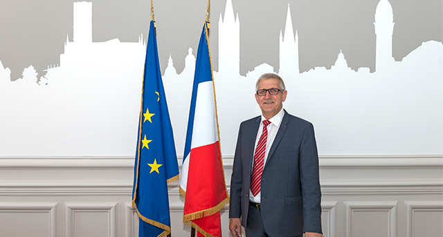 法国利摩日市授予奖章